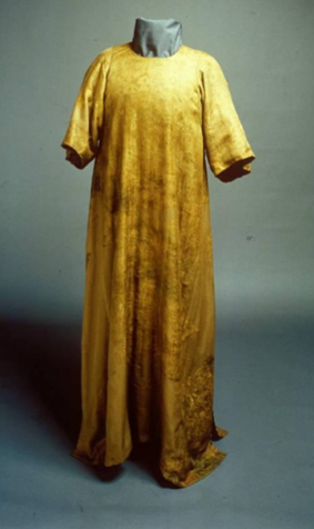 reconstruction of silk burial garment of Wenceslas IV (1419), Prague castle