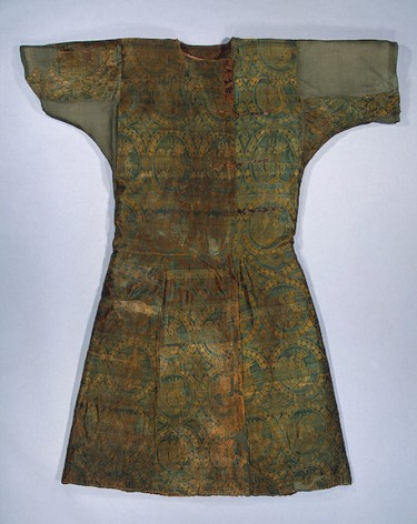 Caftan Early medieval culture of the Adygo-Alanian tribes. 9th century, Moshchevaya Balka, Hermitage. St. Petersburg