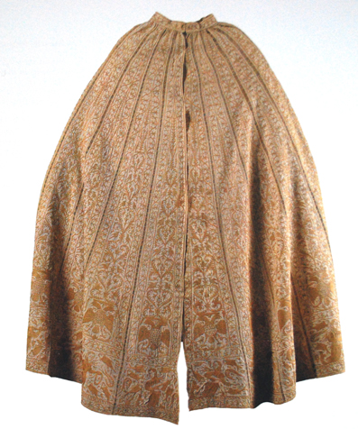 Spanish Cape, embroidered around 1600, deposited in Museo Nacional de Arte, Lisabon.