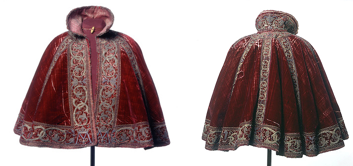 Cloak made of crimson silk, 1560-1575, Museum of London