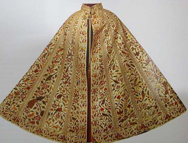 Cloak, Embroidered cloak of Spanish court fashion. Probably Bath Costume Museum, England