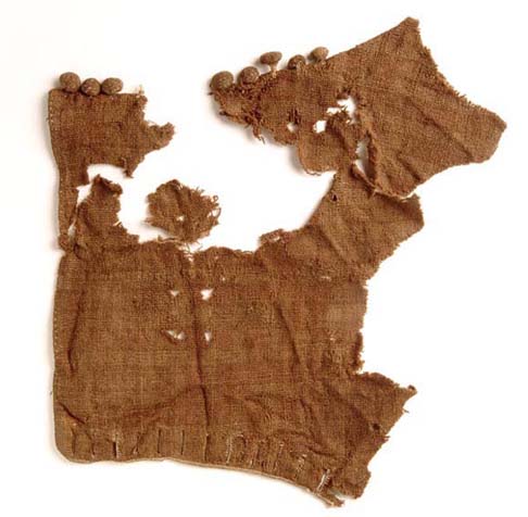 Sleeves with buttons on deposit in Museum of London (1300)