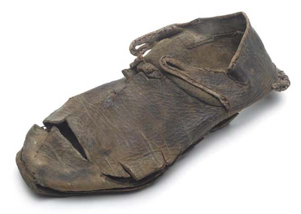 Leather shoe ca 1350, on deposit in Museum of London