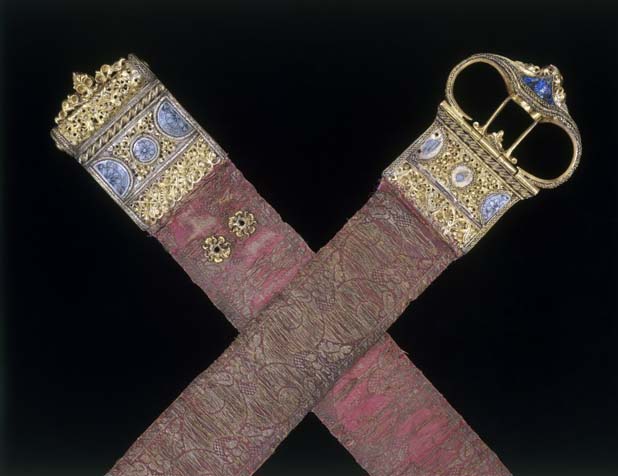 Brocade belt from 15th century, VA Museum, London